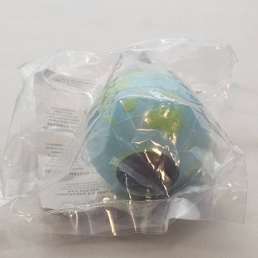 Carmen Sandiego #5 Magic Answer Globe 1997 KFC Kids Meal Toy Vintage